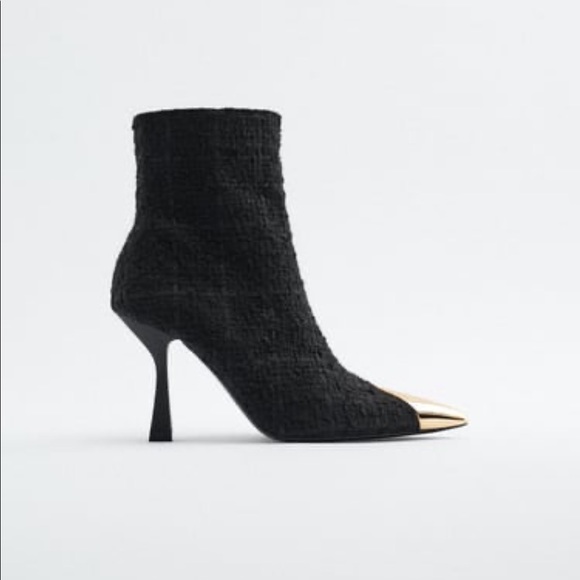 🔥last pair🔥NWT Zara Tweed Boots with Gold Detail - Picture 8 of 9